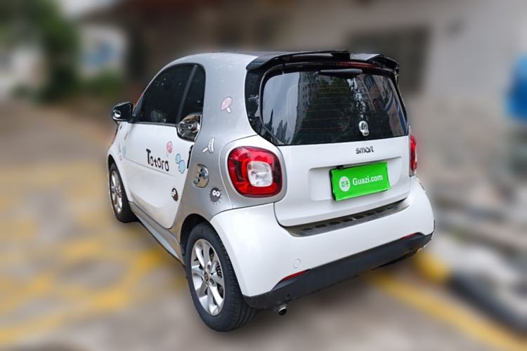 Used smart fortwo 2015 1.0L 52 kW hardtop Dynamic version