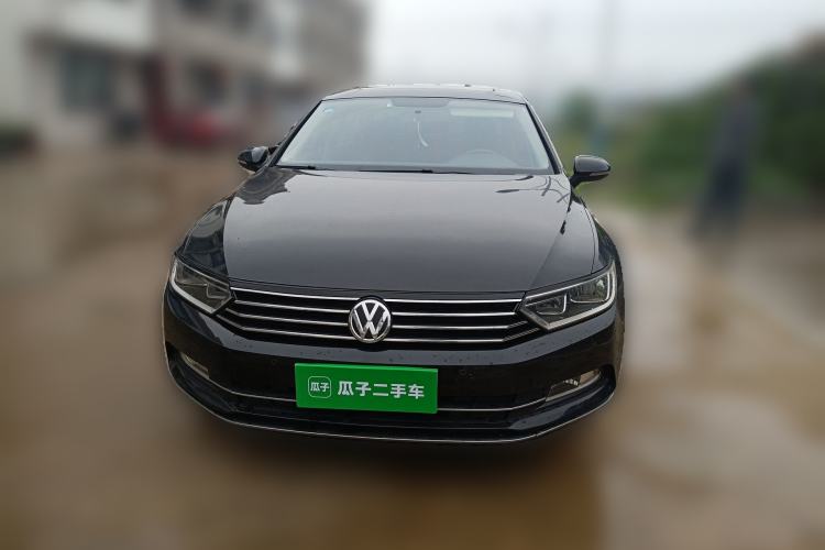 Used Volkswagen Magotan 2017 280TSI DSG Comfort Model
