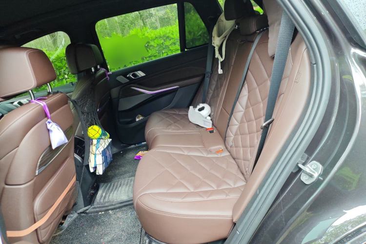 Used BMW X5 2022 Restyled xDrive 40Li M Sport Package Left Rear Seat