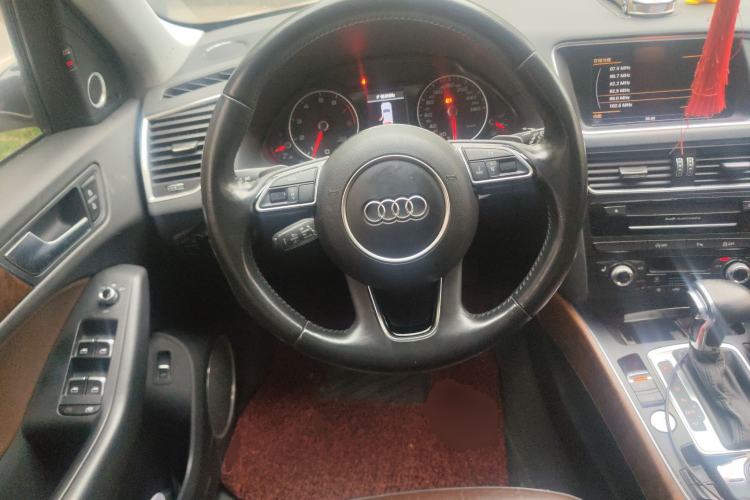 Used Audi Q5 2016 40 TFSI Comfort Model
