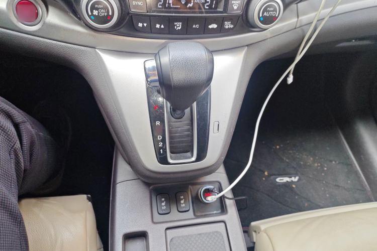 Used Honda CR-V 2013 2.4L two-wheel drive luxury version