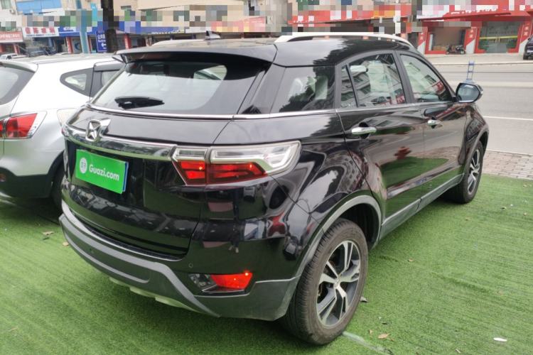 Used JMC Yusheng S330 2016 1.5L GTDi Automatic Two-Wheel Drive Fashion Edition
