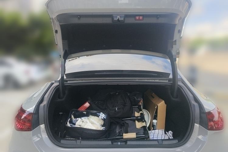 Used Mercedes-Benz EQE 2022 350 Luxury Edition Trunk