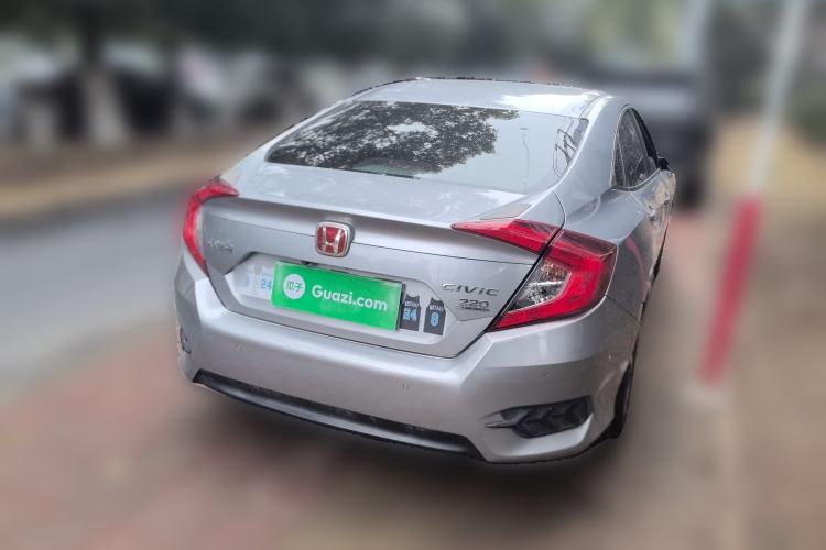 Used Honda Civic 2016 220TURBO CVT Luxury Edition
