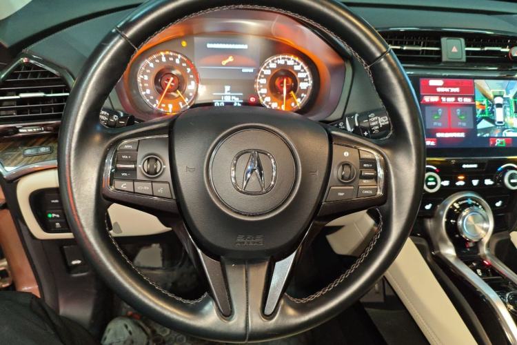 Used Acura CDX 2016 1.5T Four-Wheel Drive Deluxe Edition