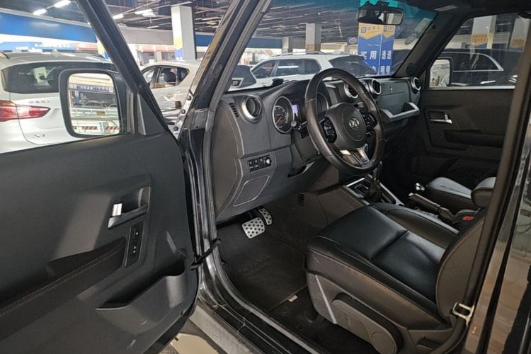 Used BAIC Off-Road BJ40 2016 40L 2.3T Automatic All-Wheel Drive Premium Edition Driver Seat
