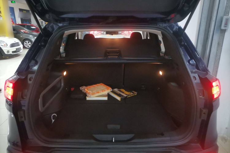 Used Jeep Cherokee 2016 2.0L Superior Edition