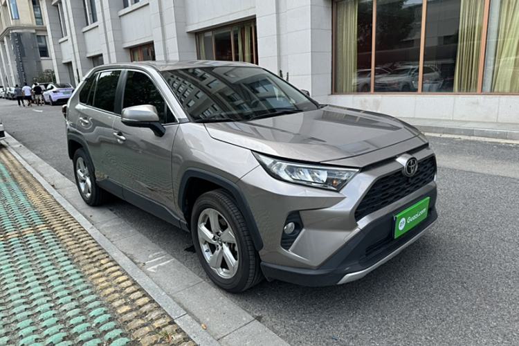 Used Toyota RAV4 2021 2.0L CVT Two-Wheel Drive Fashion PLUS Edition