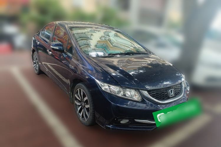 Used Honda Civic 2014 1.8L automatic luxury edition Front Right 45 Deg