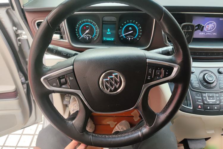 Used Buick GL8 2014 3.0L GT Luxury Business Haoya Edition