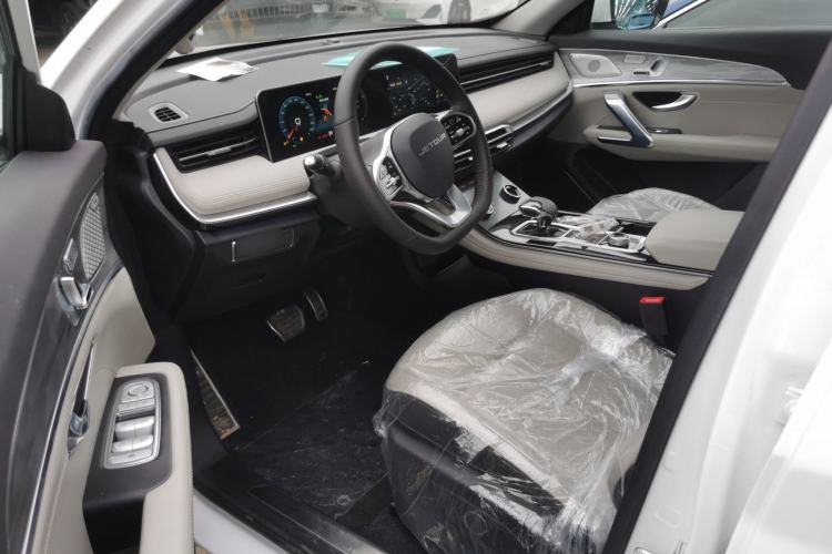 Used JETOUR X70 PRO 2023 2.0T DCT Luxury PRO+ 7-Seater
