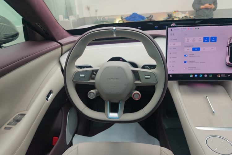 Used Xiaomi Auto YU7 2025 Ultra-Long Range High-Performance All-Wheel-Drive Max Edition Steering Wheel