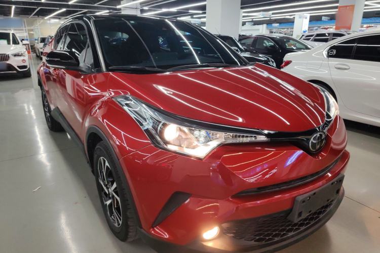 Used Toyota C-HR 2020 2.0L Leading Edition Front Right 45 Deg