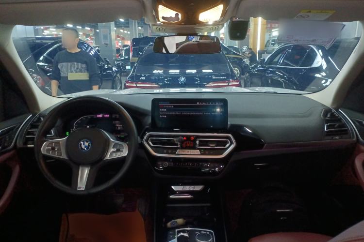 Used BMW iX3 2022 Updated Leading Version Center Console