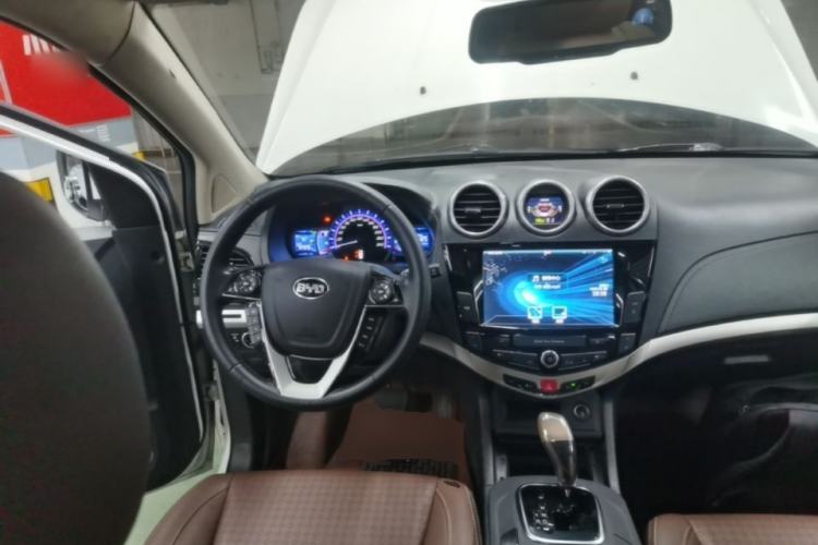 Used BYD S7 2016 2.0T Automatic Prestige Edition
