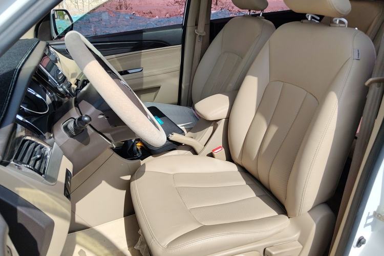 Used Baojun 730 2016 1.5L Manual Luxury Edition 7 Seats Left Front Seat