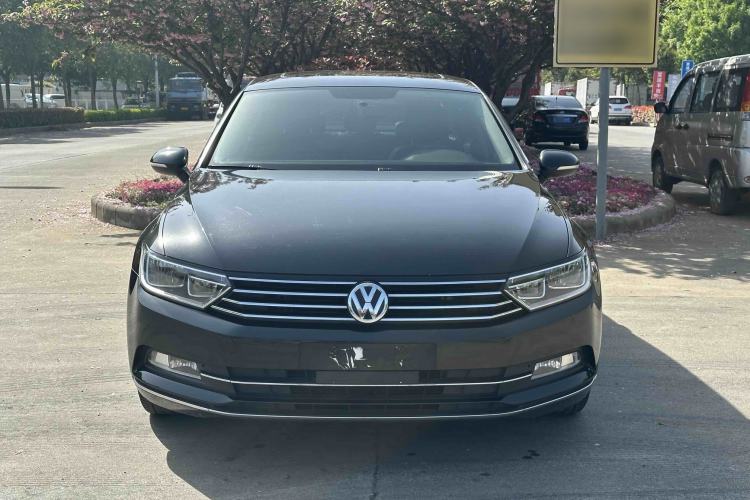 Used Volkswagen Magotan 2017 330TSI DSG Leading Model Exterior 10