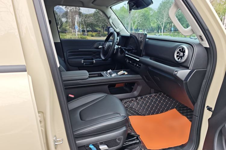 Used Tank 300 New Energy 2025 Hi4-T