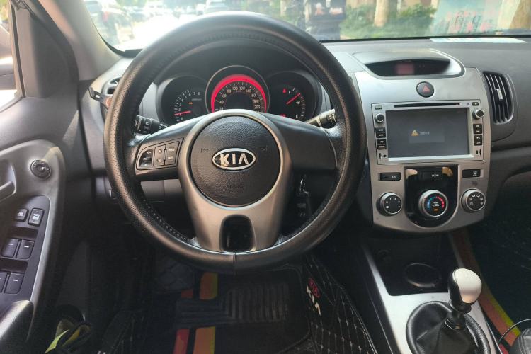 Used Kia Forte 2011 1.6L MT GLS
