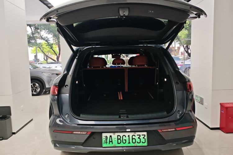 Used BYD Tang L 2025 EV 600KM All-Wheel-Drive LiDAR Flagship Model Trunk