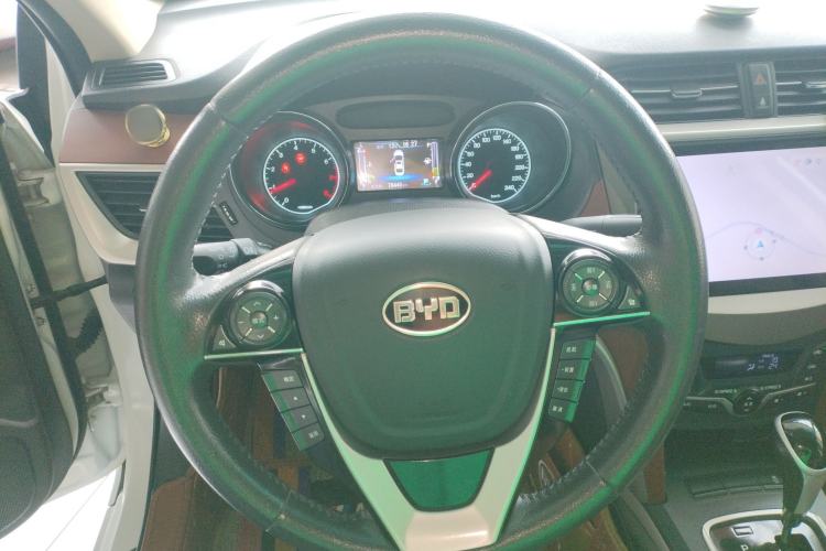 Used BYD G5 2014 1.5TID Automatic Flagship Model