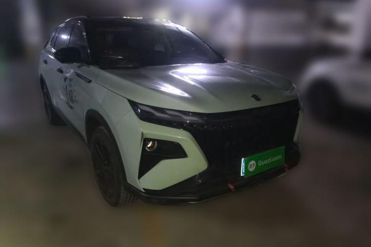 Used Dongfeng Aeolus Huge 2022 Mach Dual-Motor 1.5T MHD Dare-to-Dream Edition Front Right 45 Deg