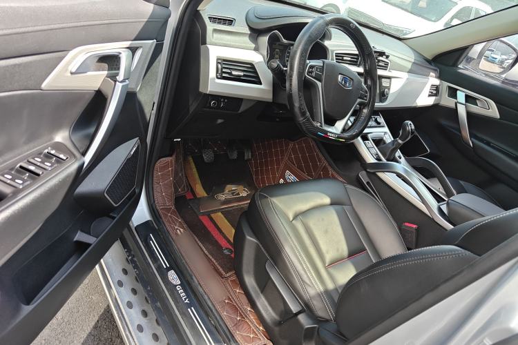 Used Geely Auto Emgrand X7 Sport 2018 1.8TD Manual Two-Wheel Drive Zhiya Model
