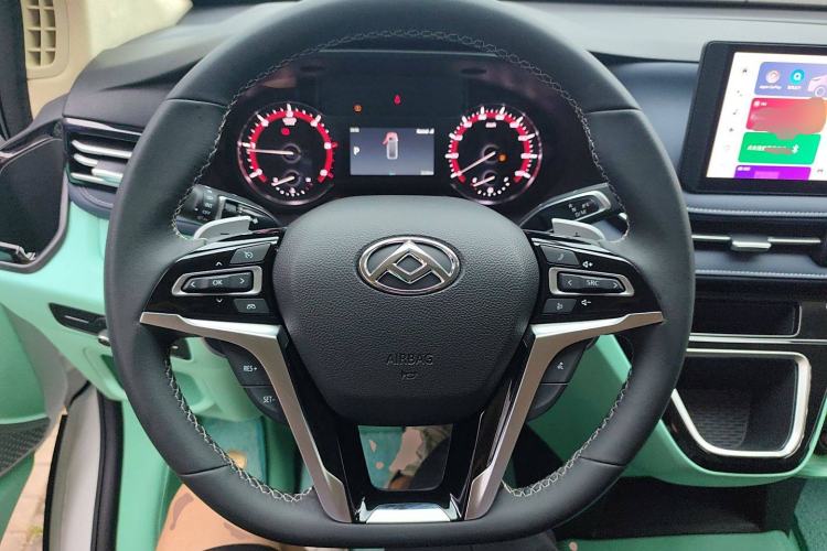 Used SAIC MAXUS Xintu V70 2023 2.0T Elite Edition Automatic Short Wheelbase Low Roof – 5/6 Seats