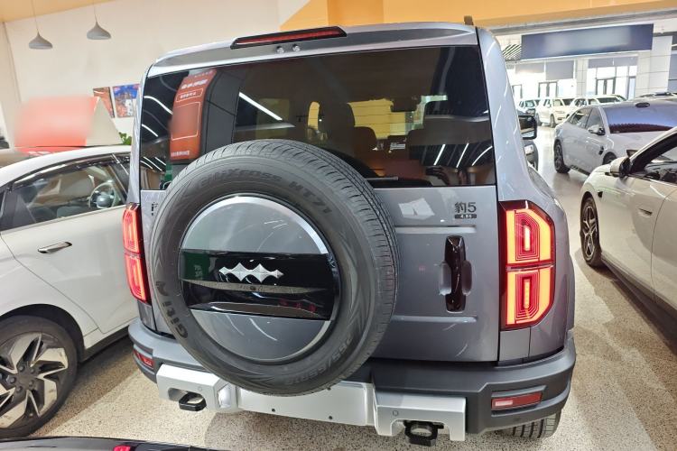 Used Formula Leopard Leopard 5 2023 Navigator Edition
