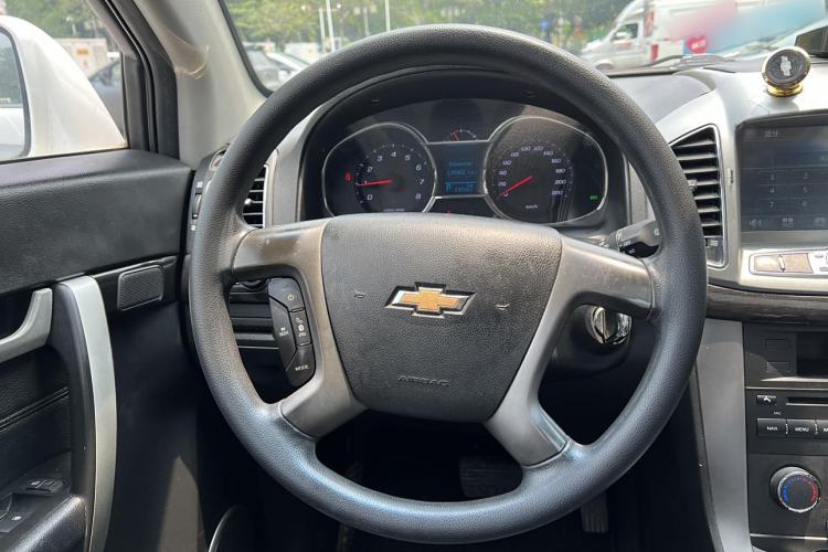 Used Chevrolet Captiva 2015 2.4L Two-Wheel Drive Urban Version 7 Seats