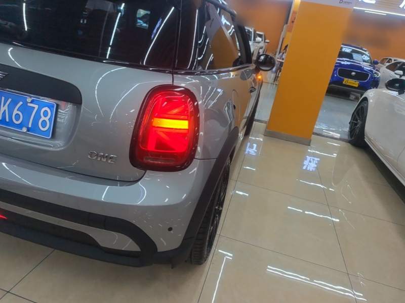 Used MINI 2023 1.5T ONE — 7