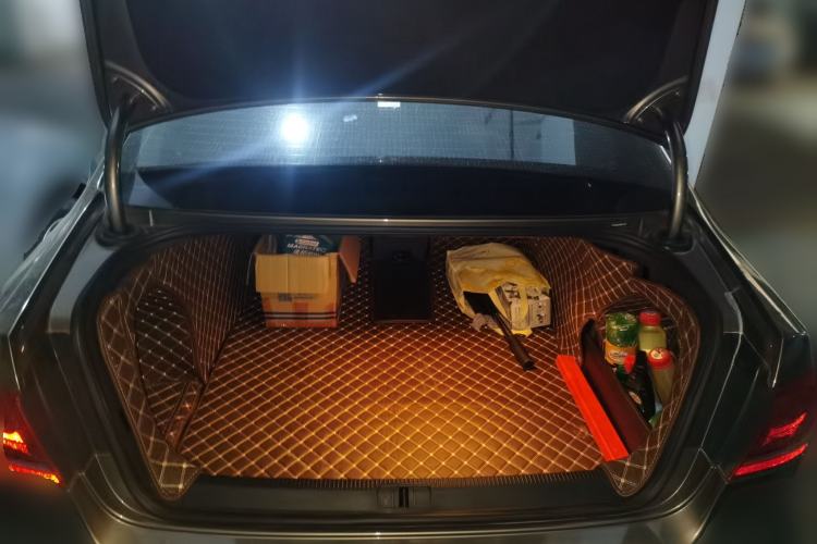 Used Volkswagen Magotan 2016 1.8TSI Smart Enjoyment Leading Model Trunk