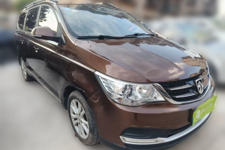 Used Baojun 730 2016 Revised 1.5L Manual Standard Version 7 Seats China V Emission Standard Front Right 45 Deg