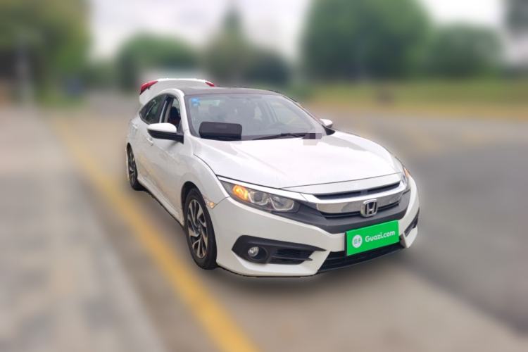 Used Honda Civic 2016 220TURBO CVT Luxury Edition Front Right 45 Deg