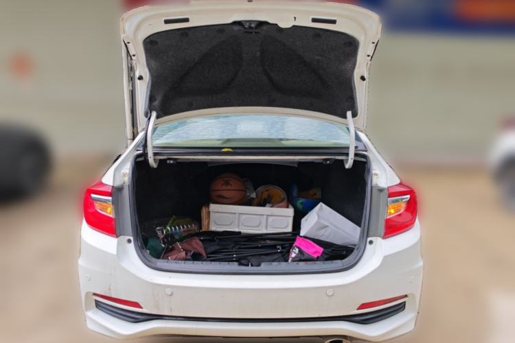 Used Honda Crider 2015 1.8L automatic luxury edition
