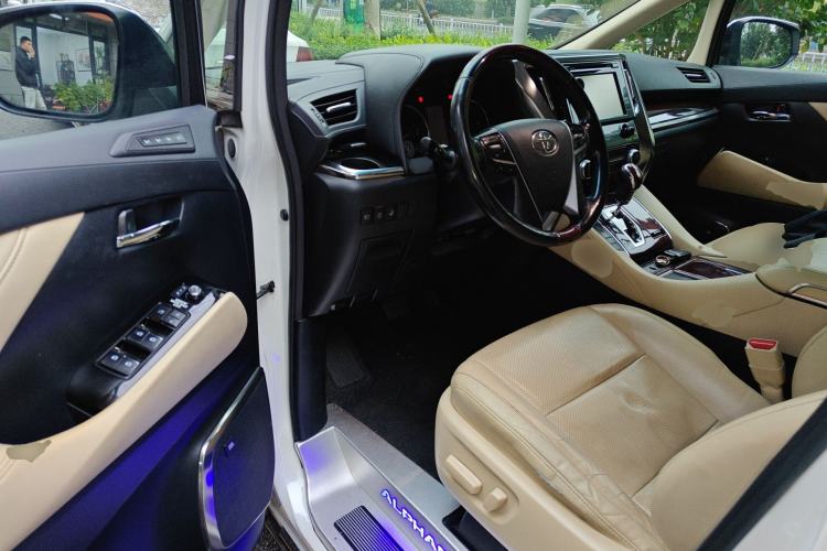 Used Toyota Alphard 2015 3.5L Luxury Edition Driver Seat