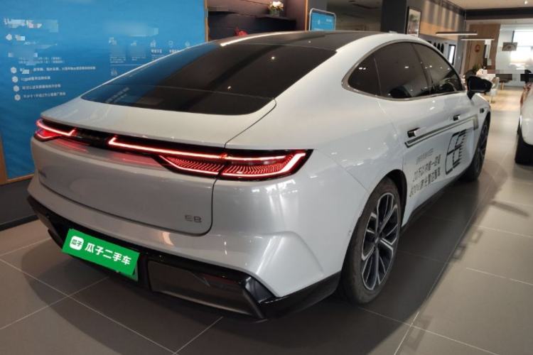 Used Geely Galaxy E8 2025 700 km Long-Range Intelligent Driving Version
