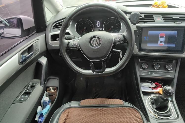 Used Volkswagen Touran 2016 Volkswagen Touran L 280TSI Manual Trend Edition
