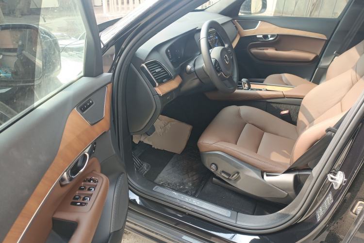 Used Volvo XC90 2024 B6 Zhiyi Luxury 7-Seater
