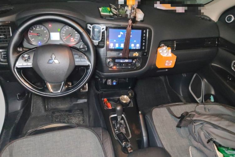 Used Mitsubishi Outlander 2018 2.0L Two-Wheel-Drive Jiale Edition 7-Seater