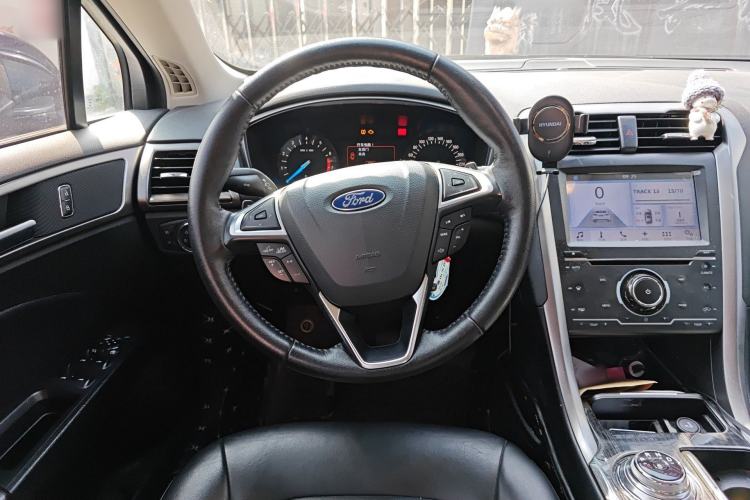 Used Ford Mondeo 2017 EcoBoost 180 Stylish Model Steering Wheel