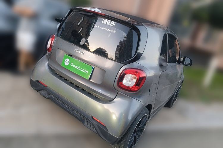 Used smart fortwo 2015 1.0L 52 kW hardtop Dynamic version Rear Right 45 Deg