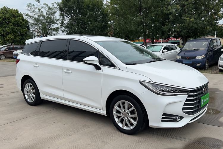 Used BYD Song MAX 2019 1.5T Manual Smart Connect Ruiyi Sunroof Model 6 Seats China VI Standard