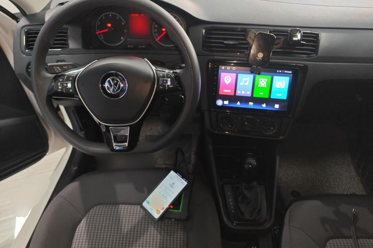 Used Volkswagen Santana 2021 1.5L Automatic Fashion Edition Center Console