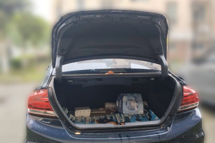 Used Honda Civic 2014 1.8L automatic luxury edition Trunk