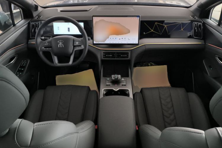 Used BYD Song L DM-i 2025 Intelligent Driving Version 160 km Beyond-Range Type Center Console