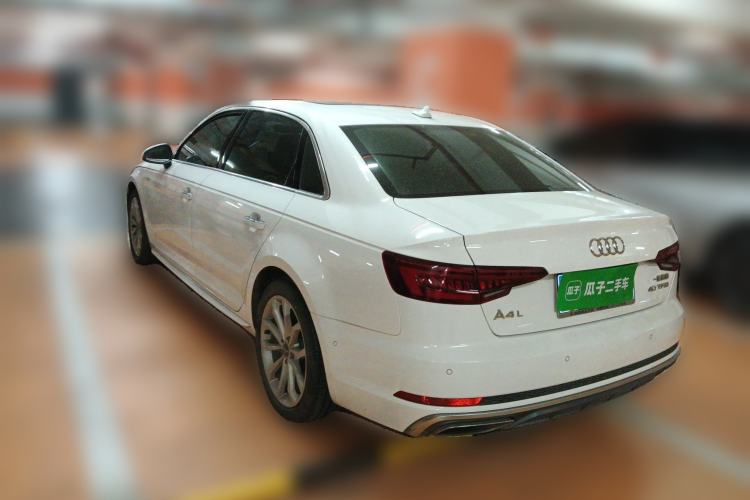 Used Audi A4L 2019 40 TFSI Fashion Version China V