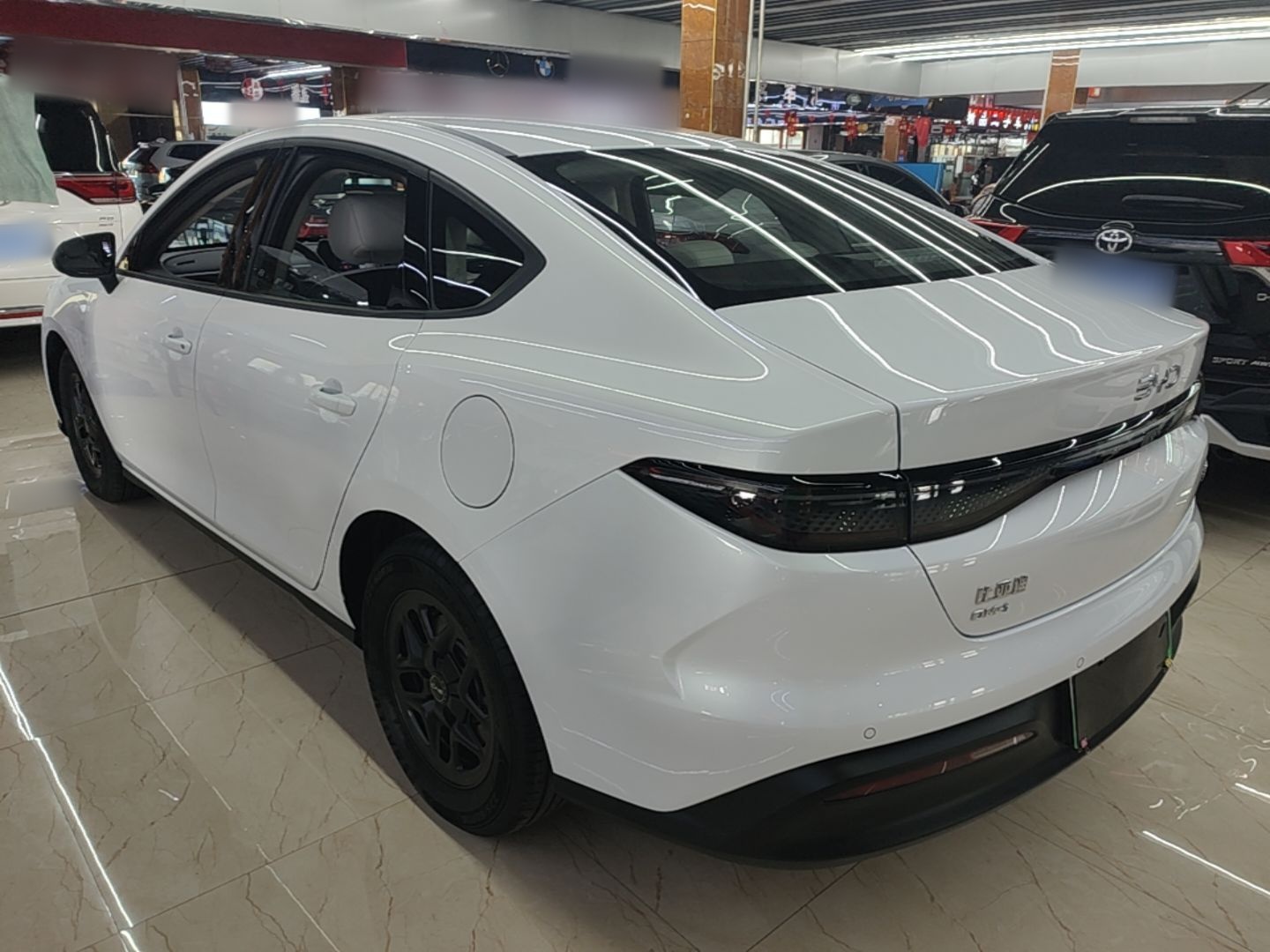 BYD Seal 05 DM-i 2025 DM-i Smart Drive 55KM Luxury Model — снимка 4