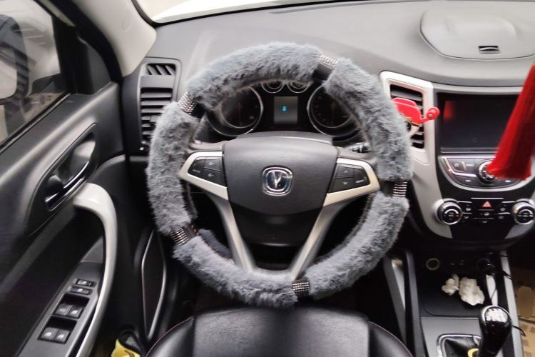 Used CHANGAN CS35 2015 1.6L Manual Luxury Model China IV Standard Steering Wheel