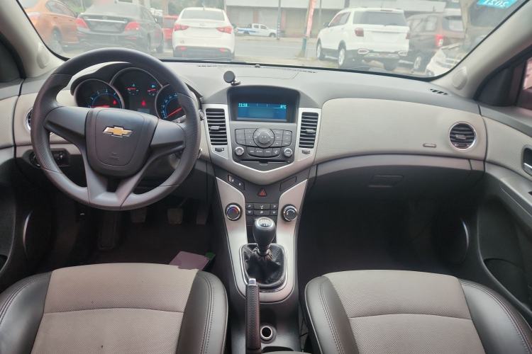 Used Chevrolet Cruze 2014 1.6L SL Millionth Anniversary Edition MT
